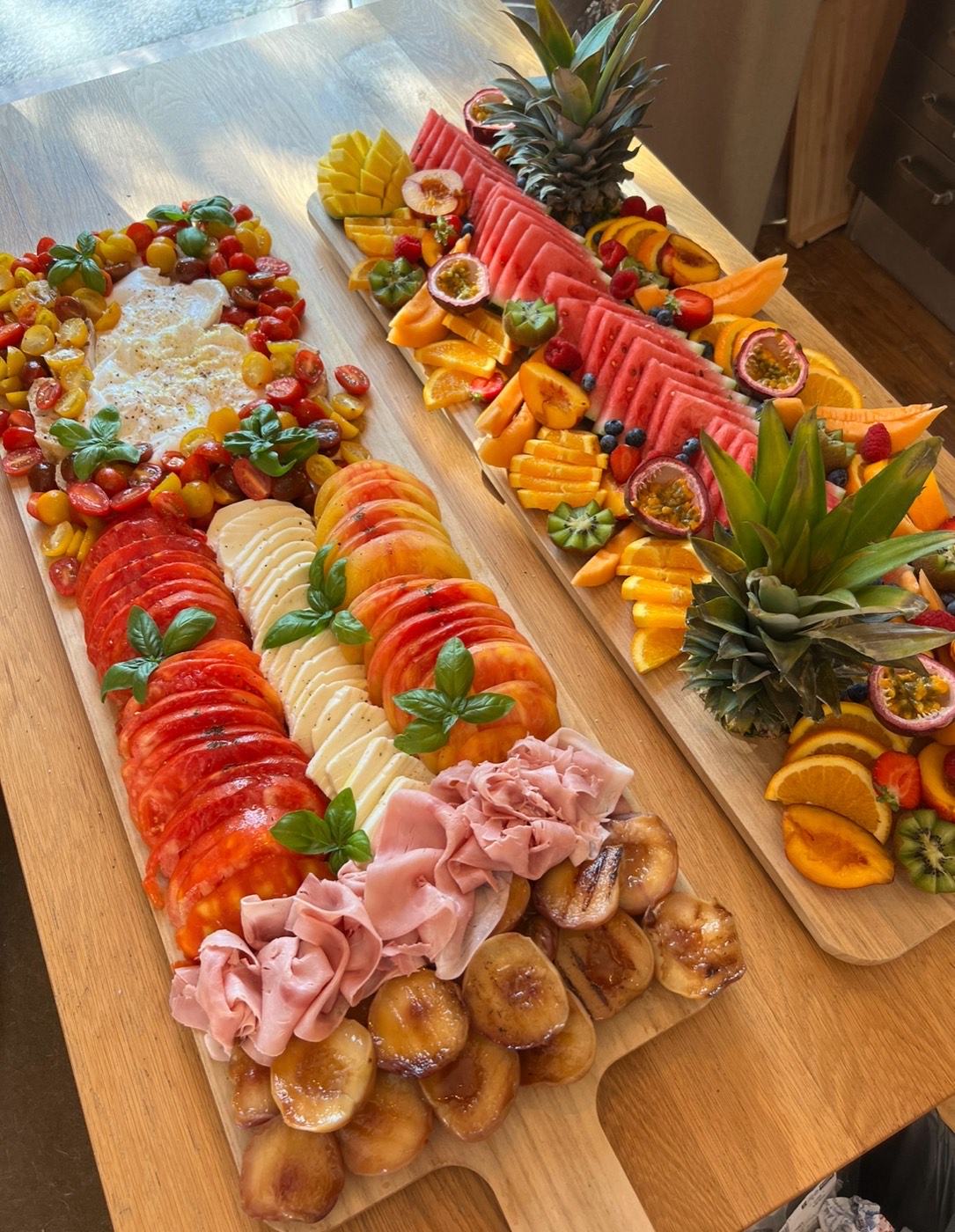 Boards & fruit